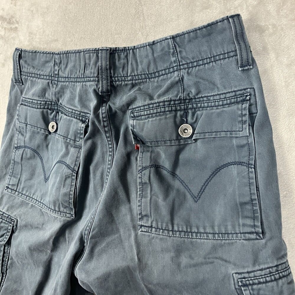 Levi's Men's 100% Cotton Casual Multi Pocket Carrier Grey Cargo Shorts - Picture 12 of 13